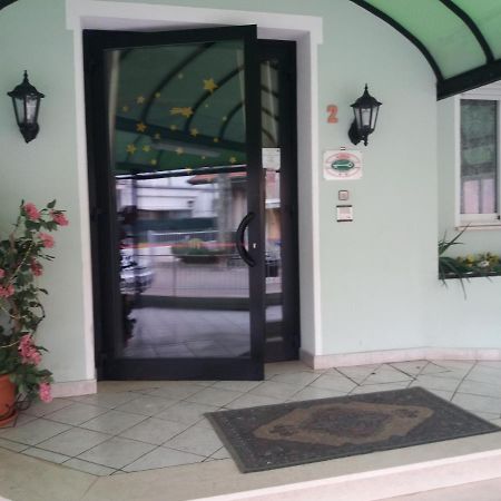 רימיני Hotel Fatima מראה חיצוני תמונה