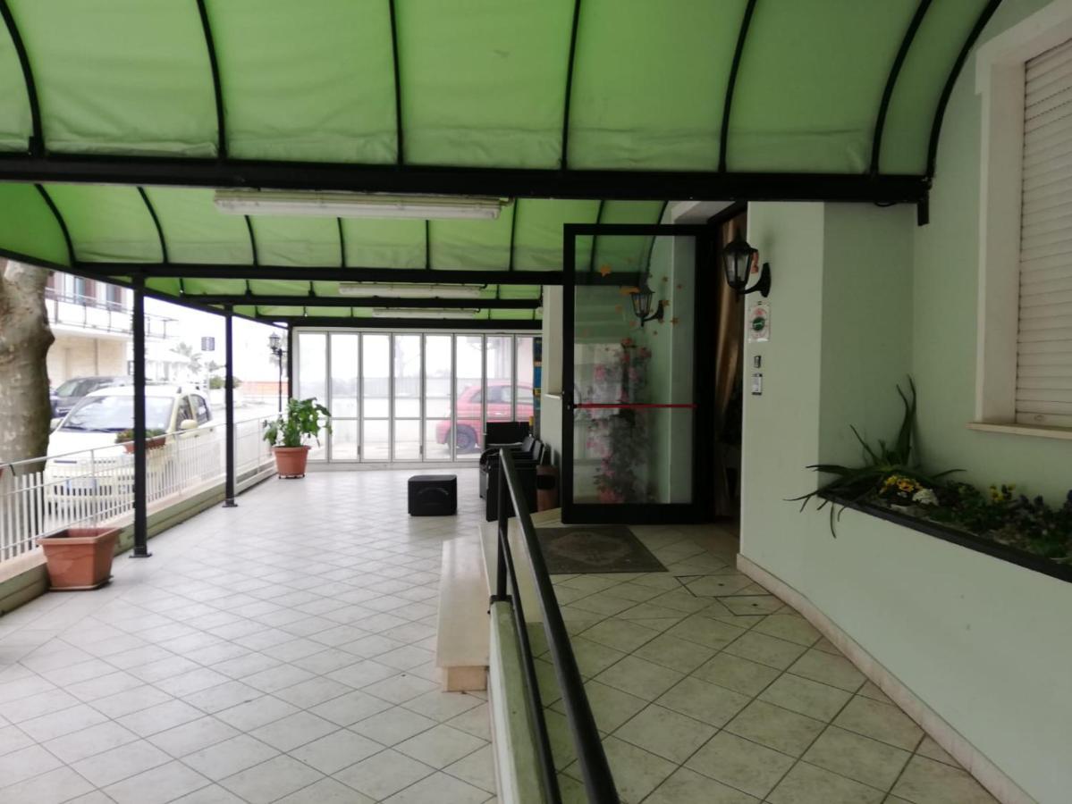 רימיני Hotel Fatima מראה חיצוני תמונה