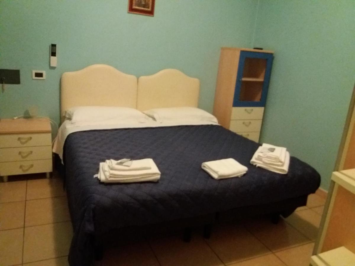 רימיני Hotel Fatima מראה חיצוני תמונה