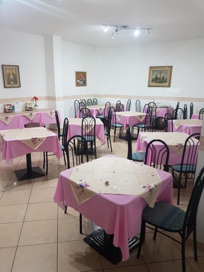 רימיני Hotel Fatima מראה חיצוני תמונה